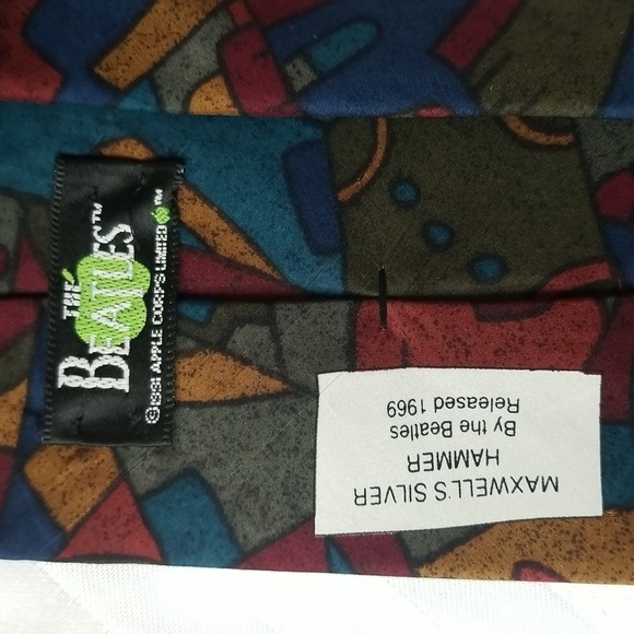 THE BEATLES TIE" MAXWELL SILVER HAMMER" BY APPLE CORPS - Picture 2 of 8